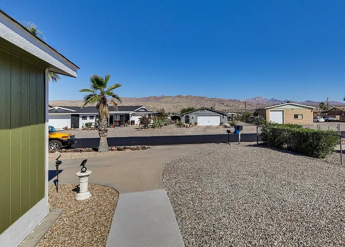 2 Mi To Colorado River! Family W/ Fenced Yard * Bullhead City