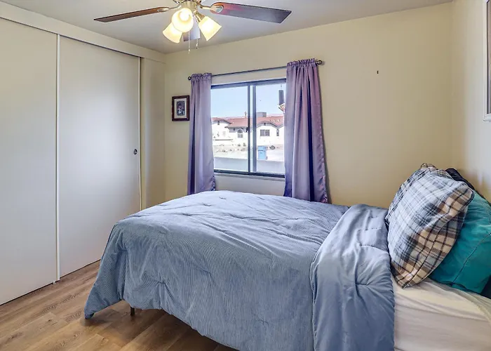 2 Mi To Colorado River! Family W/ Fenced Yard Ferienhaus