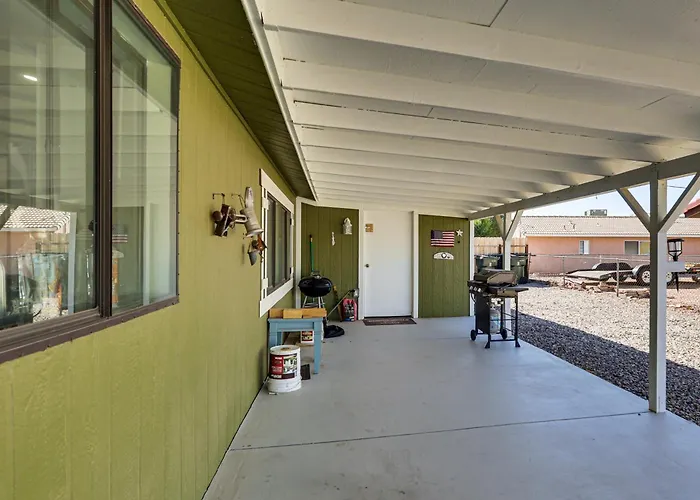 2 Mi To Colorado River! Family W/ Fenced Yard * Bullhead City